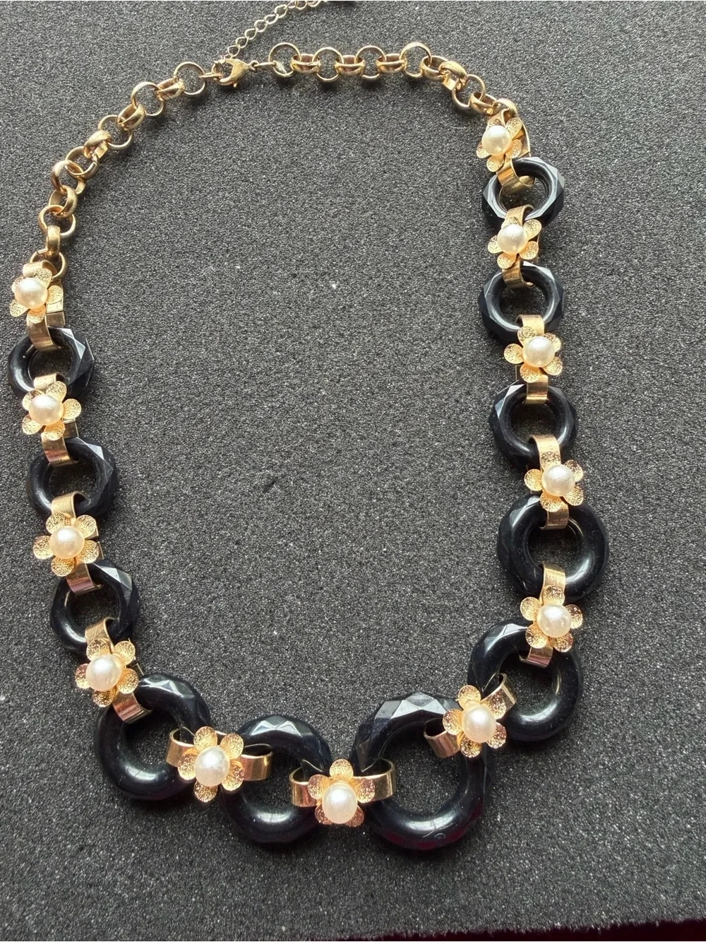 Vintage Black Ring Chain with Gold Flowers Necklace